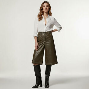 ZARA Genuine Leather Bermuda shorts Wide leg Cropped Pants Khaki L Quiet Luxury